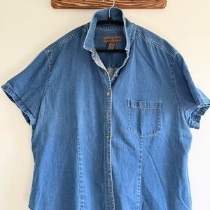 VTG. John’s Jeans Denim Blue Short Sleeve Shirt